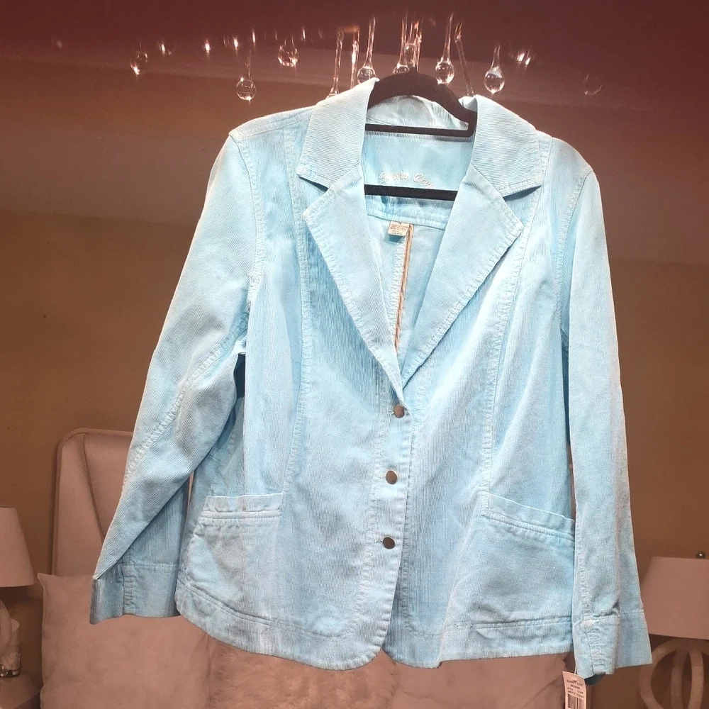 Sunset Cove Woman light blue